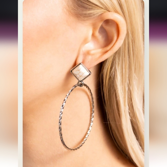 Canyon Circlet White Hoop Earrings  😎  Post - Picture 1 of 4